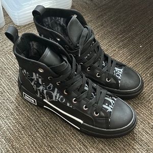 Christian Dior B23 High-Top Sneaker